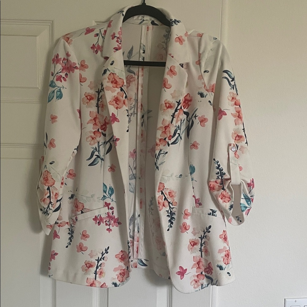 89th & Madison Floral Women's Jacket - White and Pink